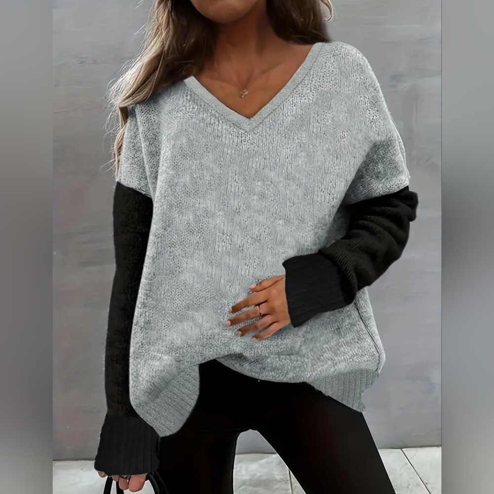 Women's Plus Size Color Block Sweater - image 1